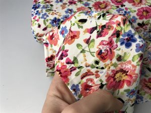 Viscosejersey - smukke farverige blomster